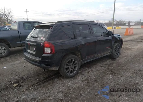 2016 Jeep Compass 75Th Anniversary z USA, uszkodzony, nr VIN 1C4NJDBB4GD804457